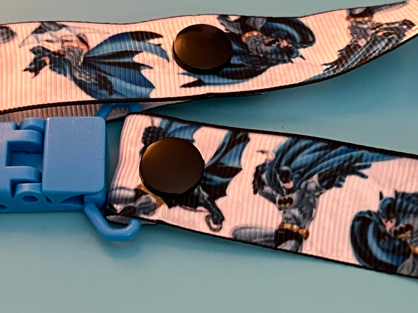 Batman Paci Clip