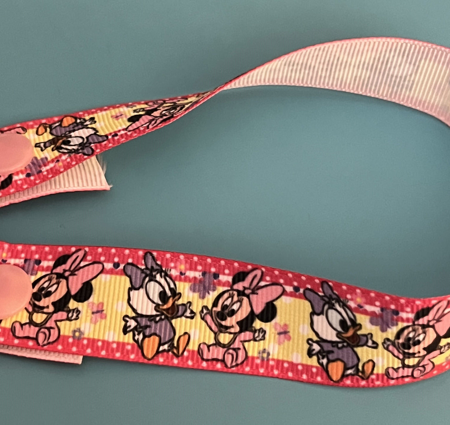 Baby Daisy & Minnie Paci Clip