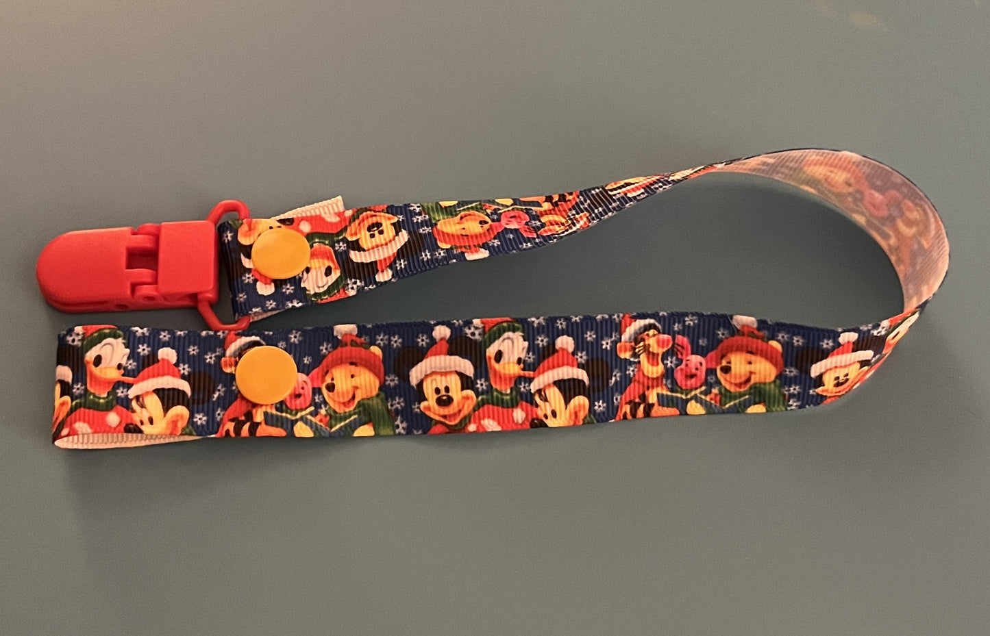 Disney Christmas Carols Paci Clip