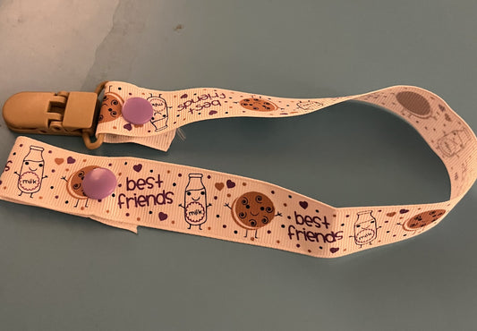 Milk & Cookies Paci Clip