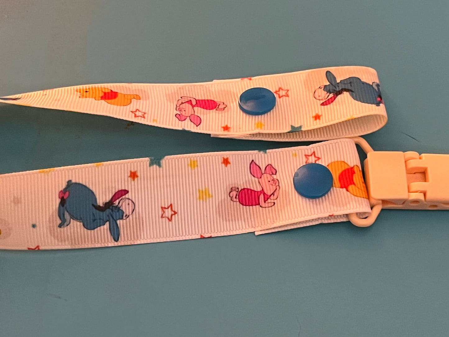 Winnie the Pooh Paci Clip