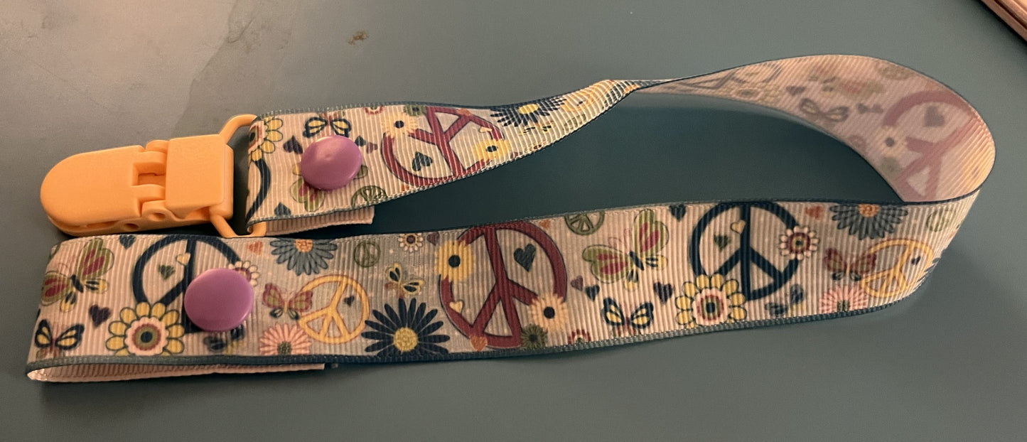 Peace & Flowers Paci Clip