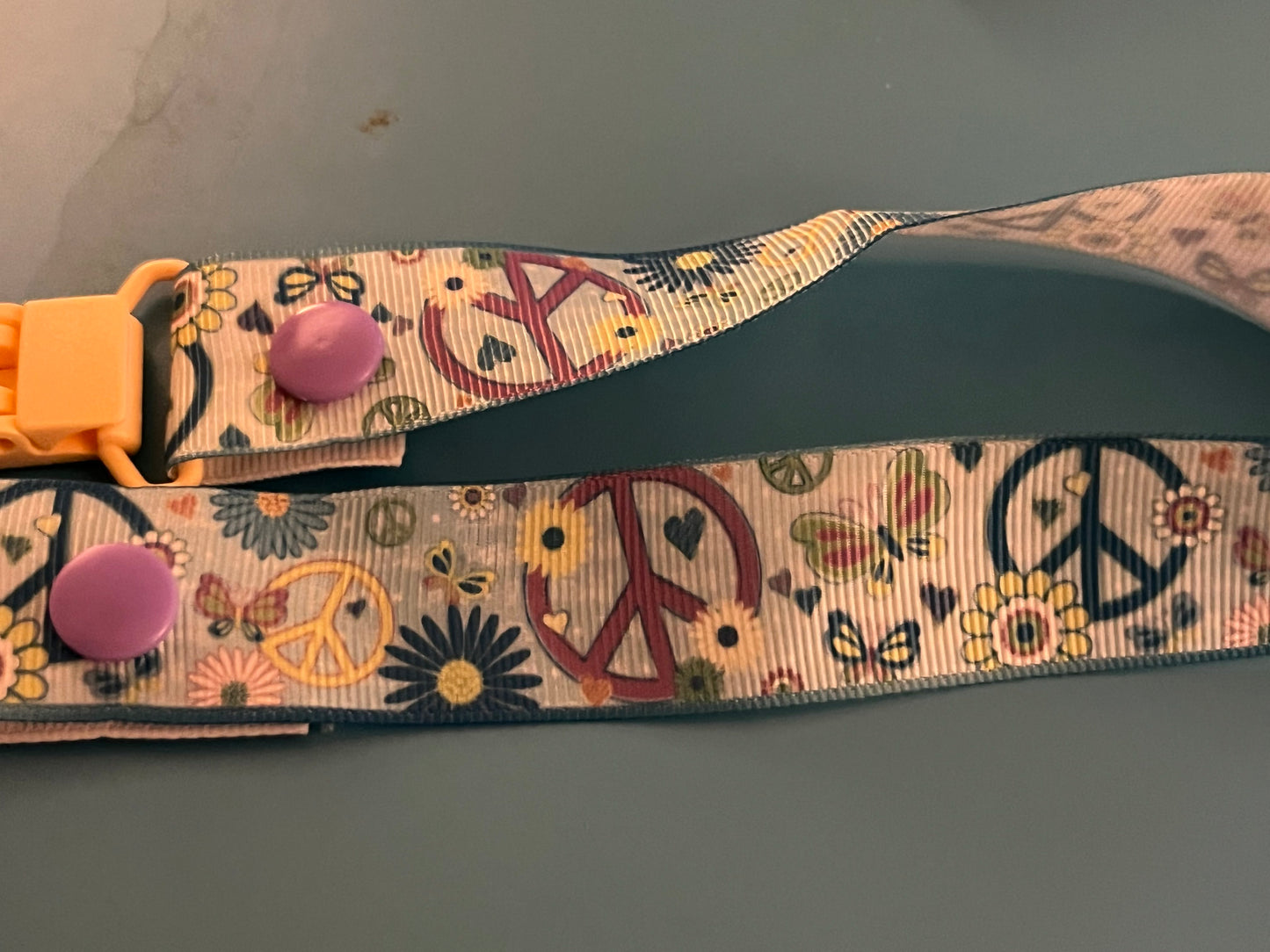 Peace & Flowers Paci Clip