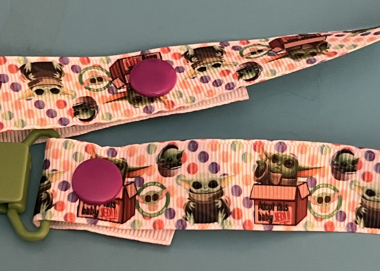 Polka Dotted Yoda Paci Clip