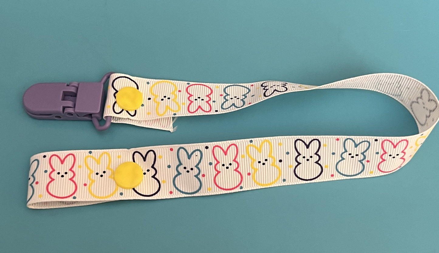 Outlined Peeps Paci Clip