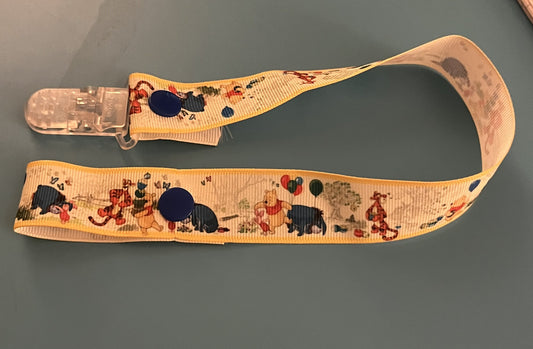 Vintage Winnie the Pooh Paci Clip